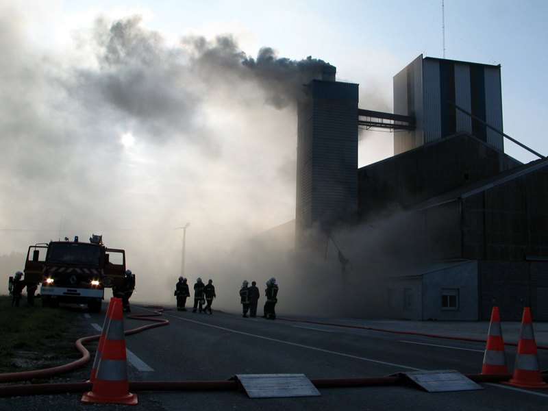 Incendie_d_un_séchoir_contenant_du_tournesol_1.JPG